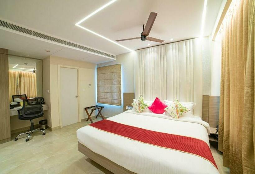 Президентский Люкс, The Beacon Hotel Visakhapatnam
