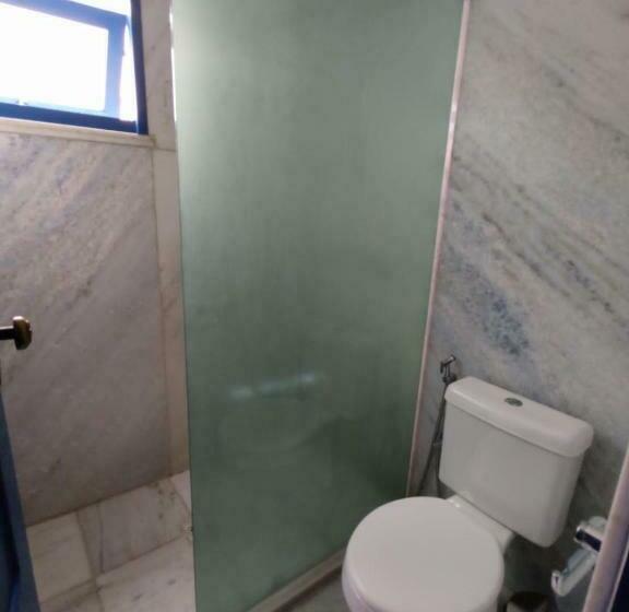 اتاق لوکس با بالکن, Villa Salvador