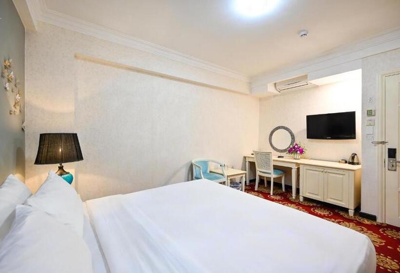 اتاق لوکس, California Saigon Hotel & Rooftop Pool