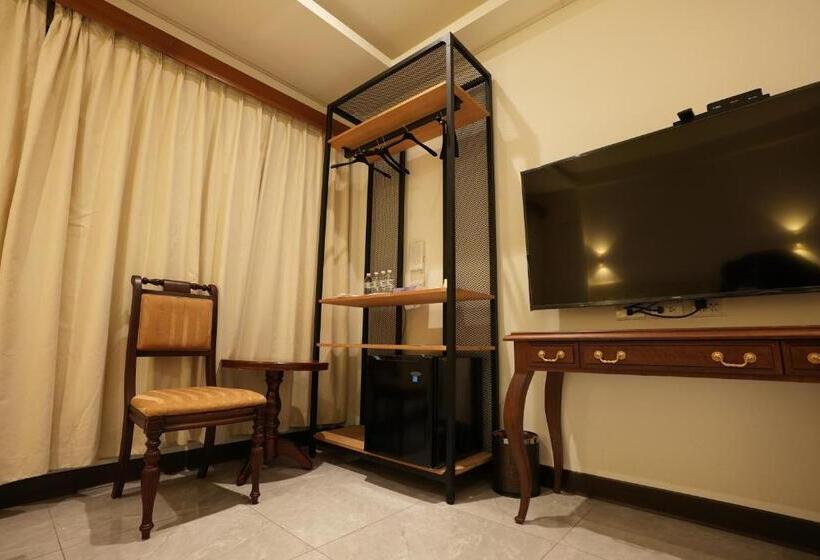 اتاق استاندارد چهار تخته, Lemuju B&b