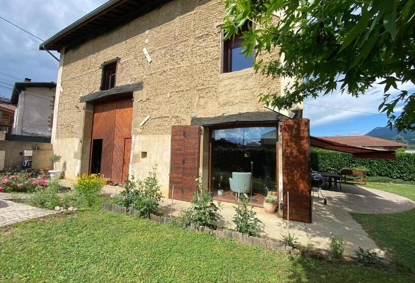 Дом 4 Спальни, Maison D Hôtes   La Grange Du Janin