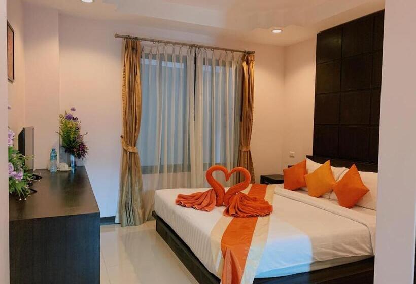 Habitación Deluxe Vista Ciudad, Ice Kamalabeach