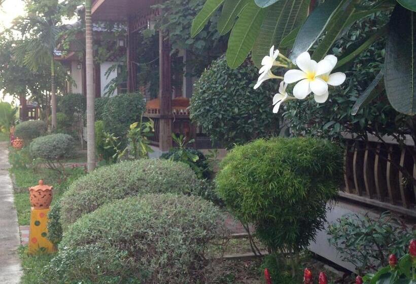 Трехместный Номер Deluxe, Khum Laanta Resort   Sha Extra Plus