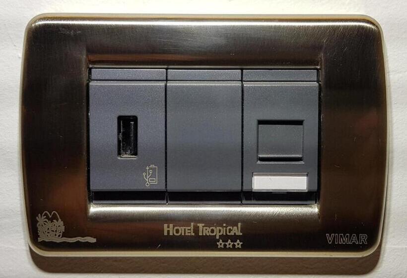 带海景标准四人间, Tropical