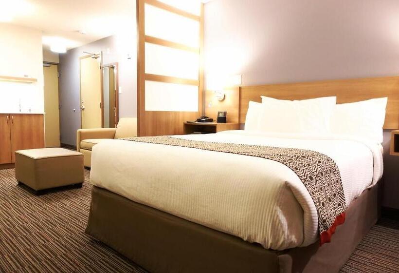 スイート, Microtel Casselman