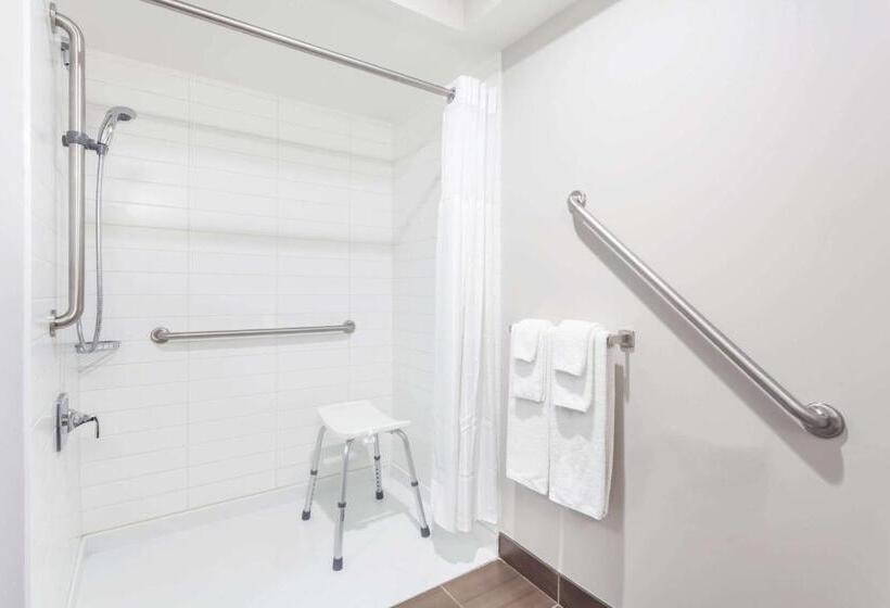 身障者適用スタンダードルーム, Microtel Casselman
