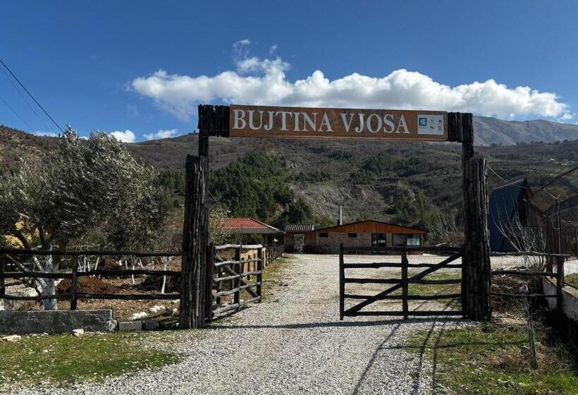 سوییت دوبلکس, Bujtina Vjosa
