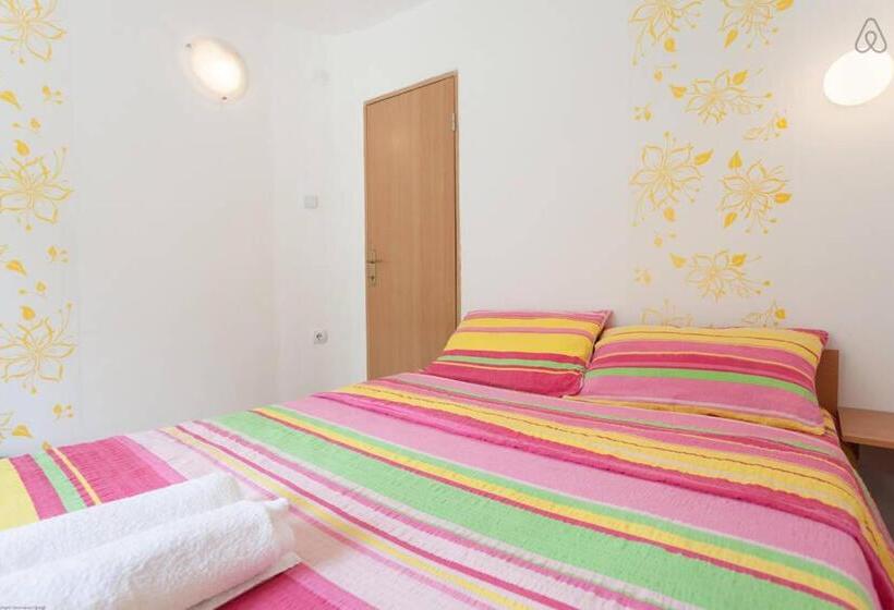 ویلای استاندارد با چشم‌انداز باغ, Lile Pestani Accommodation
