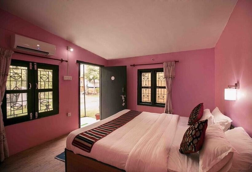 Standard Single Room, Sauraha Nana