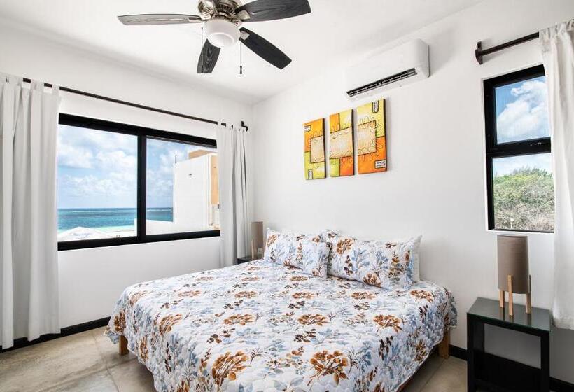Апартаменты 2 Спальни Вид на Море, Vela S Condos Ocean Front