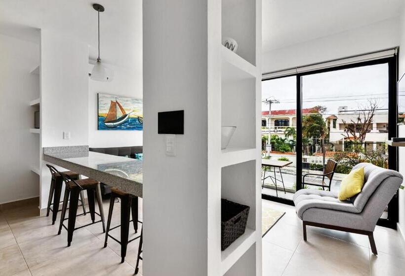 Апартаменты 1 Спальня, Vela S Condos Ocean Front