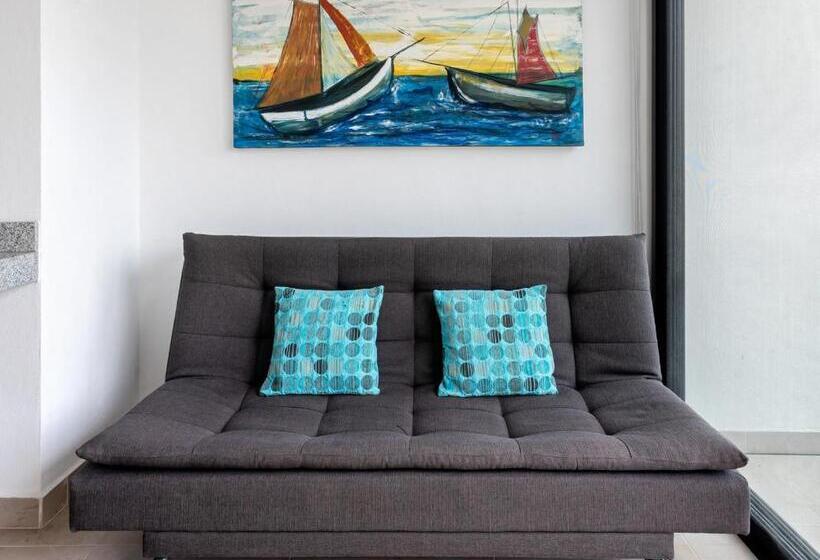 Apartament 1 Sypialnia Widok Basen, Vela S Condos Ocean Front