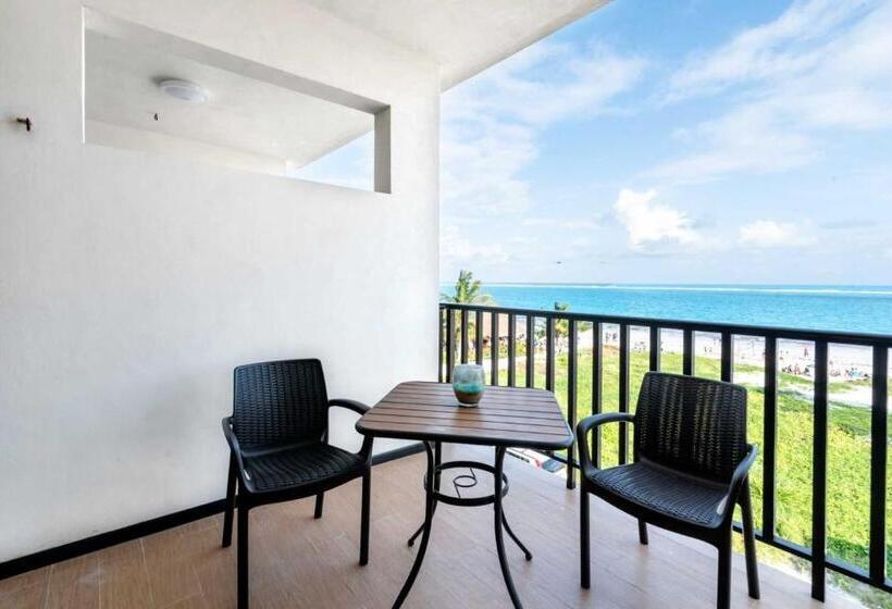 Апартаменты 2 Спальни Вид на Море, Vela S Condos Ocean Front
