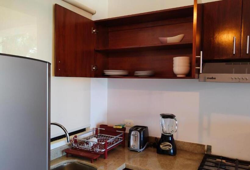 Apartament 2 Sypialnie Widok Morze, Vela S Condos Ocean Front