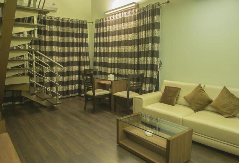 阁楼套房, Zaras Resort Khandala