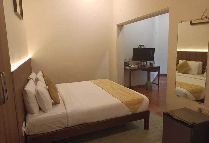 家庭间, Zaras Resort Khandala