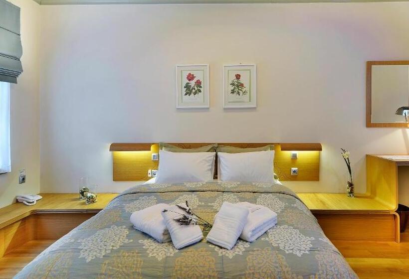 Полулюкс, Dilofo Hotel Luxury Suites