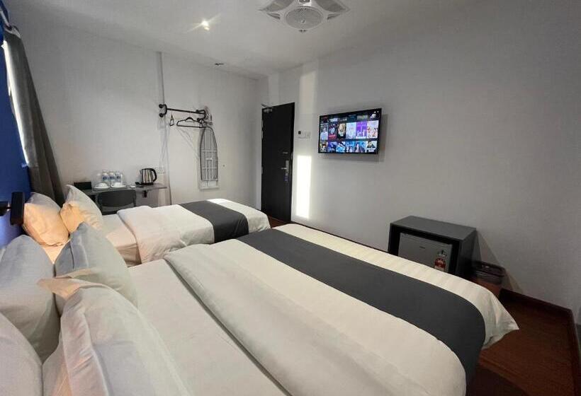 اتاق سوپریور خانوادگی, Asia Premium Hotel Kuala Terengganu