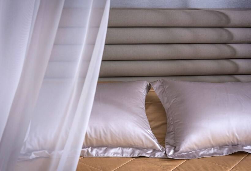 스위트 킹사이즈 침대, Omiros Boutique Hotel   Adults Only