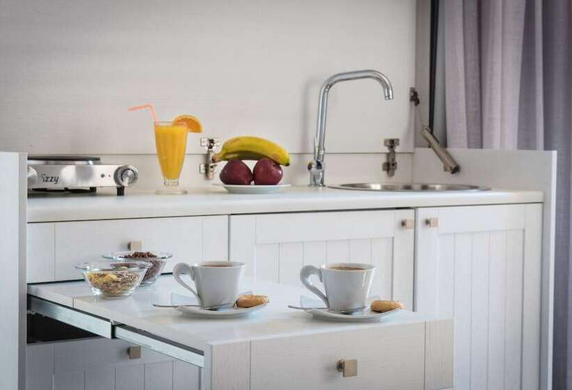 Люкс Кровать Кинг, Omiros Boutique Hotel   Adults Only