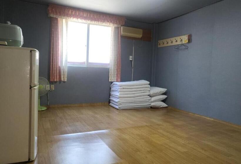 Номер Deluxe, Songwol Park