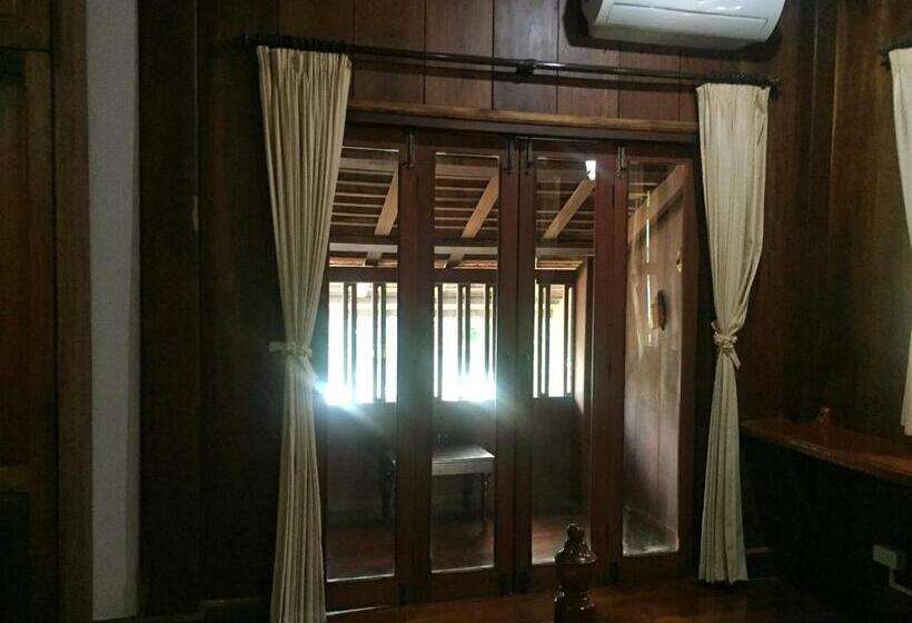 디럭스 룸, Villa Sayada