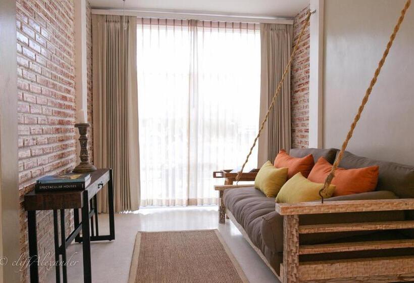 Полулюкс, Summer Luxury Beach Resort & Spa