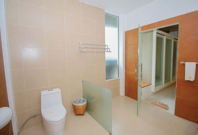 Полулюкс, Summer Luxury Beach Resort & Spa