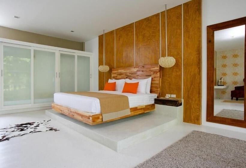 Полулюкс, Summer Luxury Beach Resort & Spa