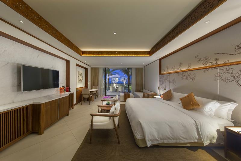 Полулюкс, Summer Luxury Beach Resort & Spa