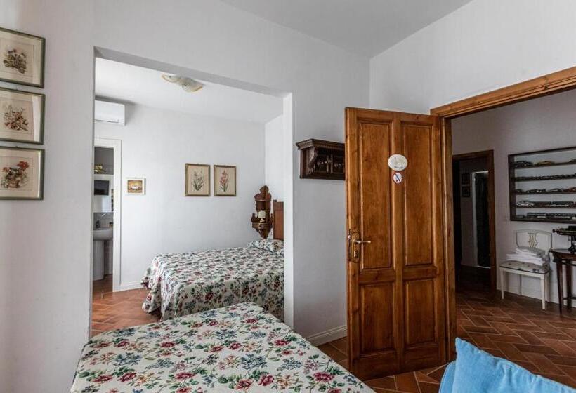 Трехместный Номер Стандарт Вид на Сад, La Locanda Di Adele  Il Giardinetto B&b