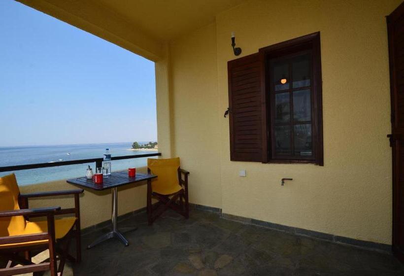 غرفة قياسية مطلّة علي البحر, Villa Kalliopi