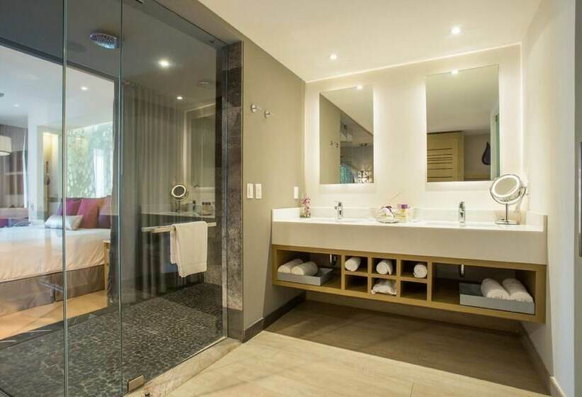 Junior Suite Lit King Size, Breathless Riviera Cancun Resort & Spa   Adults Only   All Inclusive