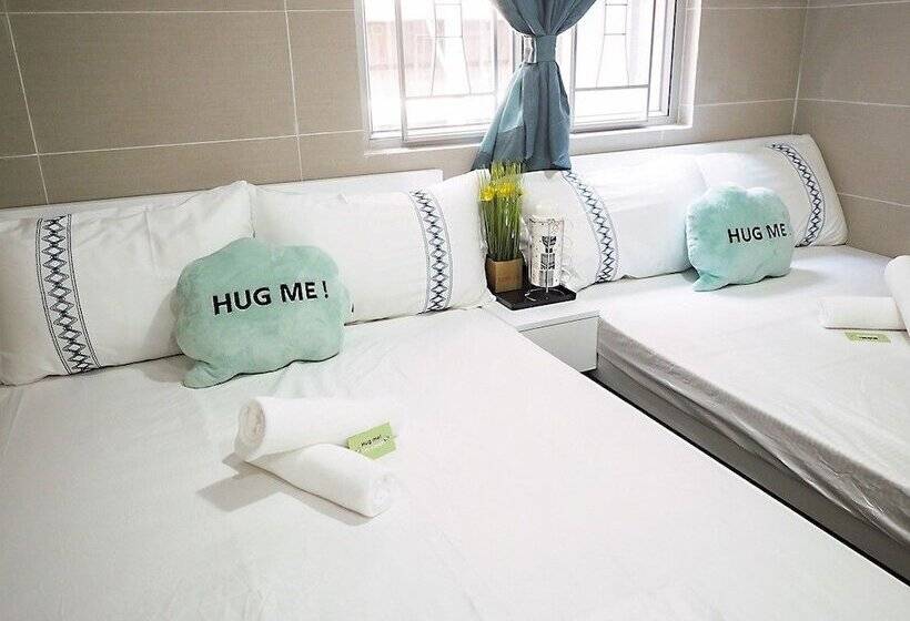 اتاق استاندارد سه نفره, Joyous Guest House
