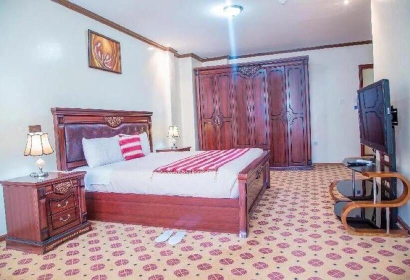 اتاق استاندارد با تخت بزرگ, Karisimbi