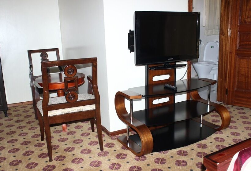 اتاق استاندارد یک نفره, Karisimbi