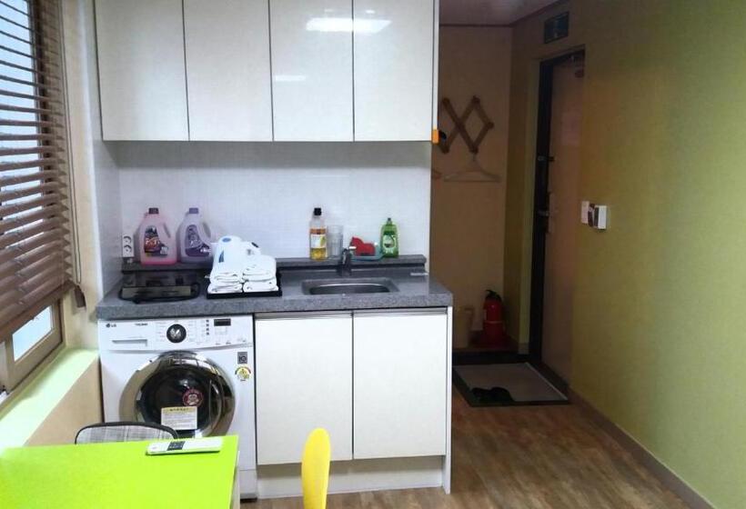 חדר יחיד בסיסי, Cheonggye Haus