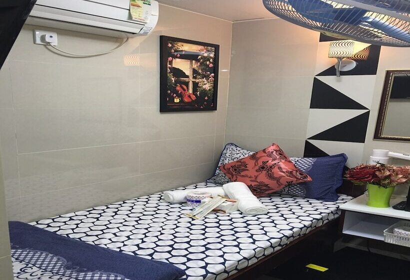 اتاق استاندارد یک نفره, Skycity Hostel