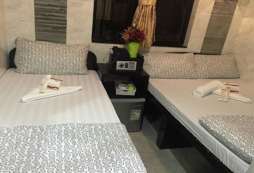 اتاق استاندارد سه نفره, Skycity Hostel