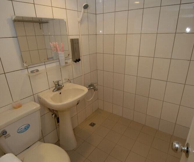 اتاق کلاسیک, Mr. Lobster’s Secret Den Design Hostel