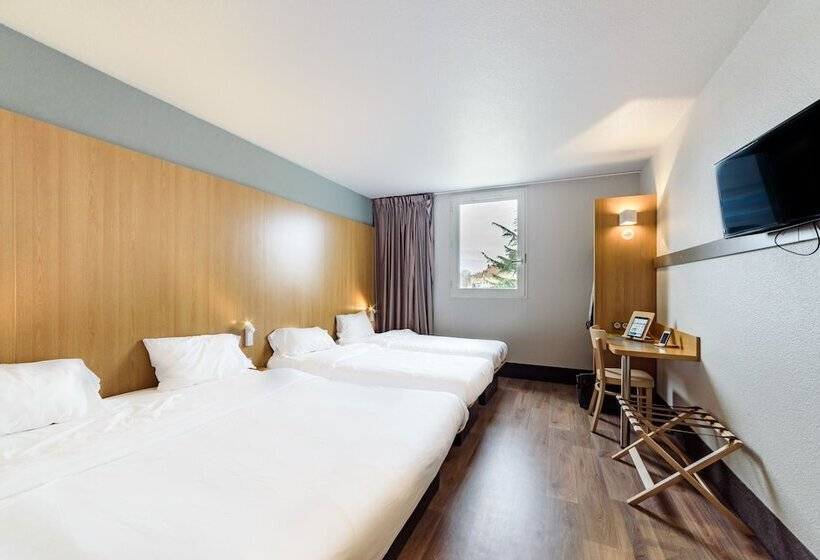 Четырехместный Номер Стандарт, B&b Hotel Besançon Chateaufarine