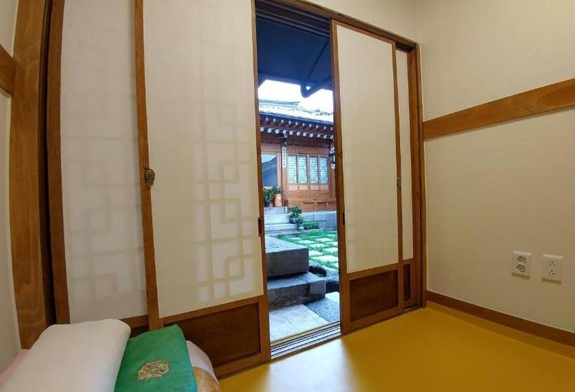 اتاق استاندارد یک نفره, Sophia Hanok Guesthouse