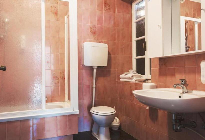 Номер Стандарт Вид на Озеро, Surf Hotel Pier   Montagnoli Group