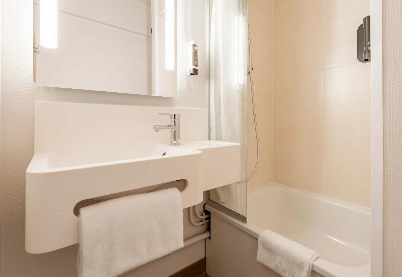 اتاق استاندارد چهار تخته, B&b Hotel Douai Parc Des Expos Cuincy