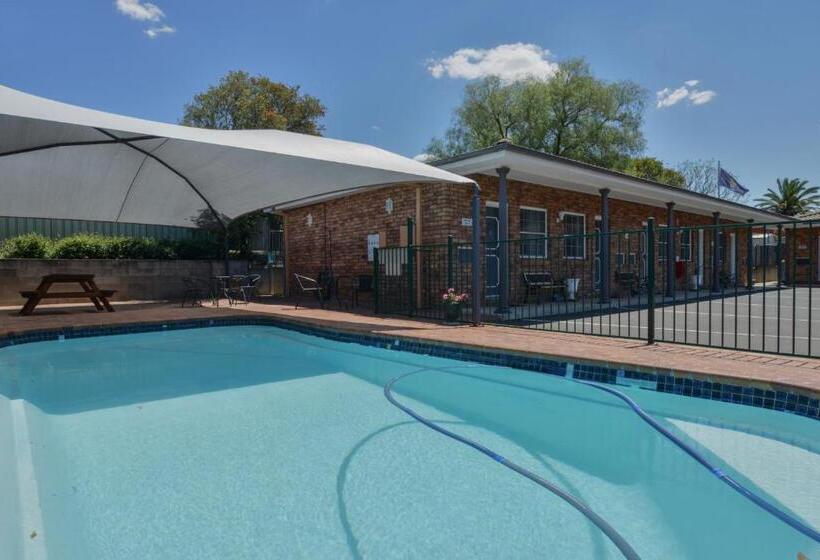 Номер Стандарт, Cadman Motor Inn And Apartments