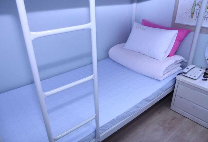 Номер Стандарт Трехместный, Hostel Dahyun