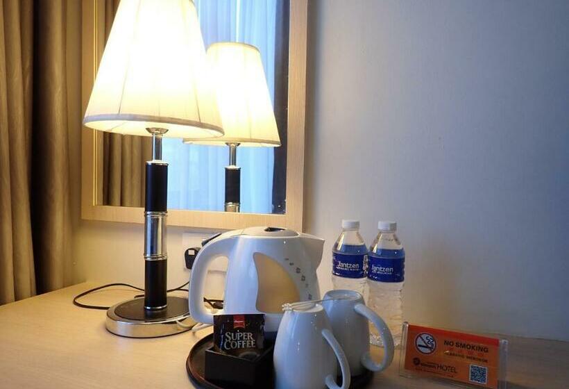 اتاق لوکس با تخت بزرگ, De Elements Business Hotel Kuala Lumpur