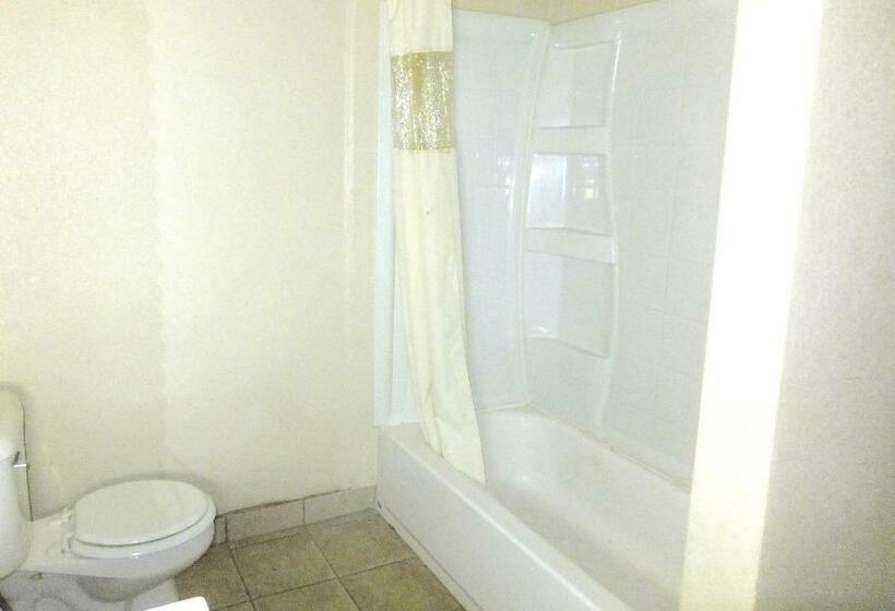 Номер Стандарт 2 Двуспальные Кровати, Long Beach Motel