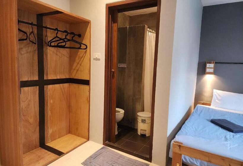 스탠다드 트리플 룸, Dfeel House