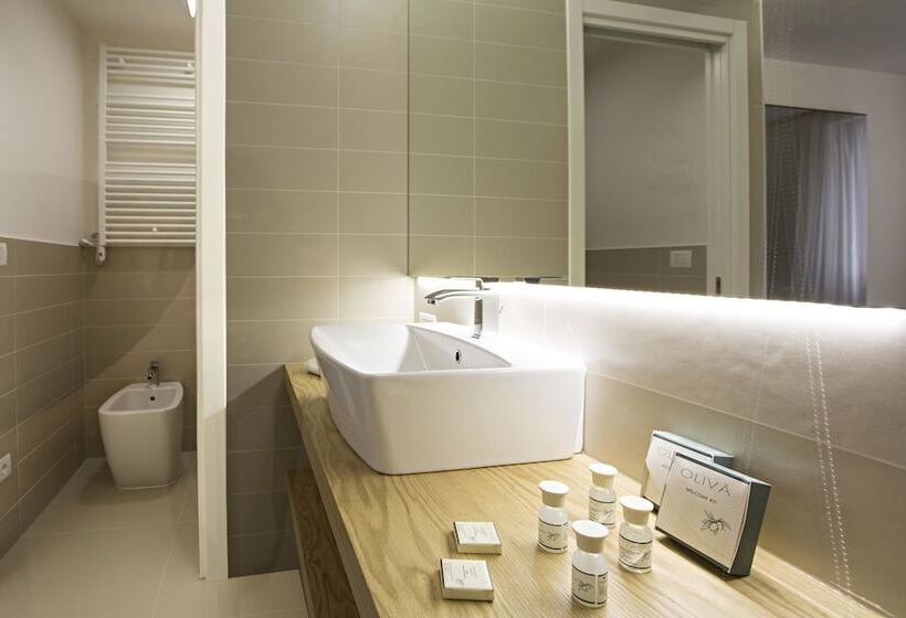 اتاق لوکس, Borgoleoni 18  Room And Breakfast